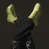 sneaker Cloudtilt