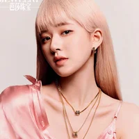 Triệu Lộ Tư