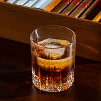 Bán đấu giá rượu Whisky 200 năm tuổi