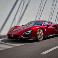 Alfa Romeo ra mắt siêu xe mới: 33 Stradale