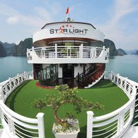 Là du thuyền vỏ thép và có đến 4 tầng nhưng cấu trúc du thuyền Starlight rất vững chắc.