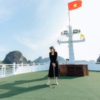 Sundeck rộng rãi với sân golf mini