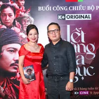 NSƯT Chiều Xuân và đạo diễn Trần Hữu Tấn tại sự kiện ra mắt “Tết Ở Làng Địa Ngục”