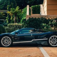 Siêu xe Pagani Utopia hơn 2 triệu USD đầu tiên được bàn giao cho khách hàng