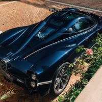 Siêu xe Pagani Utopia hơn 2 triệu USD đầu tiên được bàn giao cho khách hàng