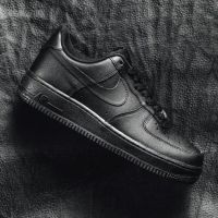 giày Sneaker màu Triple Back