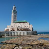 nhà-thờ-hồi-giáo-Hassan-II-ivivu-2