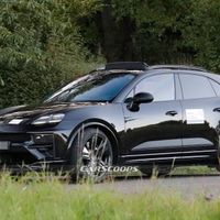 Porsche Macan EV 