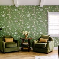 Suite nội thất với giấy dán tường hoa màu xanh lá cây tại The Inn at Rancho Santa Fe
