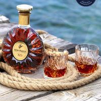 Sự khác biệt khi so sánh rượu Chivas và XO