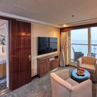 Du thuyền Resorts World One được ví như một khu nghỉ dưỡng siêu sang trên đại dương.