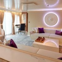 Du thuyền Resorts World One được ví như một khu nghỉ dưỡng siêu sang trên đại dương.