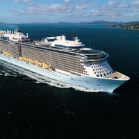 ovation-of-the-seas-ivivu-12