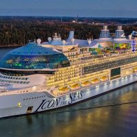 icon-of-the-seas-ivivu-2