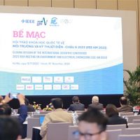 PGS.TS Đinh Văn Châu - Quyền Hiệu trưởng phát biểu bế mạc hội thảo.