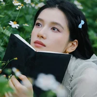 diễn viên Trương Tịnh Nghi