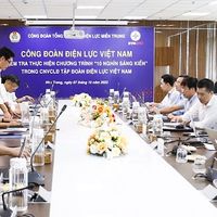Đoàn công tác do Phó Chủ tịch Công đoàn ĐLVN Uông Quang Huy làm Trưởng đoàn thực hiện kiểm tra Chương trình “10 nghìn sáng kiến”tại Công đoàn Tổng công ty Điện lực miền Trung ngày 07/10/2022