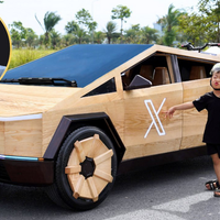 Nghệ nhân gỗ Việt Nam chế tạo xe bán tải điện Cybertruck độc đáo thu hút cả thế giới