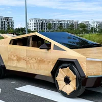 Nghệ nhân gỗ Việt Nam chế tạo xe bán tải điện Cybertruck độc đáo thu hút cả thế giới