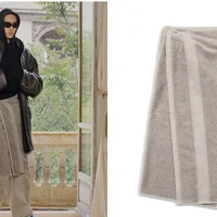 Balenciaga và chiếc khăn tắm Balenciaga Towel Skirt 925$