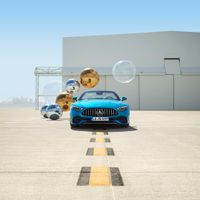 Mercedes AMG SL: Sự trở lại của huyền thoại AMG