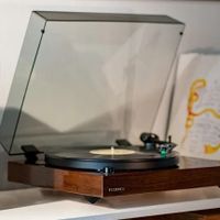 máy ghi âm vinyl mới