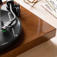 máy ghi âm vinyl mới