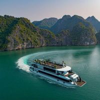 Khám phá du thuyền V-Dream 5 sao tận hưởng 1 ngày kỳ thú ở Hạ Long