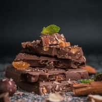 Socola được yêu thích và là một trong những sản phẩm bánh kẹo được tiêu thụ nhiều nhất trên thế giới.