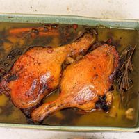 Thịt vịt được nấu theo kỹ thuật Confit