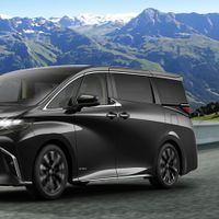 Toyota Alphard 2023 chính thức ra mắt giá từ 4,37 tỷ đồng
