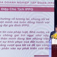Johnathan Hạnh Nguyễn