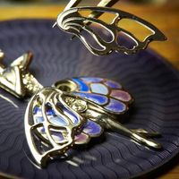 Các vũ công uyển chuyển trong thiết kế của Van Cleef & Arpels