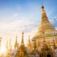 Yangon có những đền chùa cổ kính và lộng lẫy