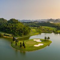 Có gì tại những sân golf lớn nhất Việt Nam hiện nay?