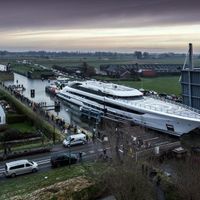 Siêu du thuyền của Heesen Yachts thu hút người dân Hà Lan