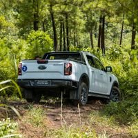 9 mẹo lái xe off-road chinh phục mọi địa hình