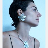  Elhanati và Conie Vallese