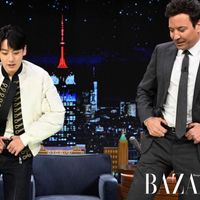 Jungkook (BTS) dạy Jimmy Fallon vũ điệu ca khúc Standing Next To You