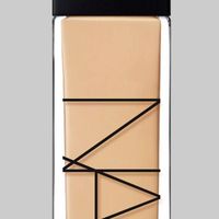 kem nền NARS Foundation Your Way