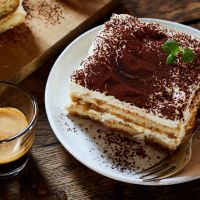 Bánh Tiramisu: Trải Nghiệm Món Tráng Miệng Ý Ngon Khó Quên