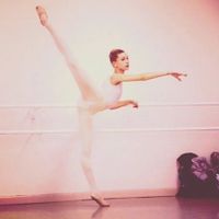 Hailey-Baldwin-ballet-dancer.jpg