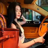 5chu-thanh-huyen-phoi-do-voi-tui-hieufbnv-1703156757379.jpg