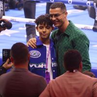Ronaldo trở thành tâm điểm chú ý tại sự kiện boxing vào ngày 24/12.