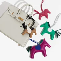 Những món phụ kiện Hermès "nhấn nhá" chiếc túi Birkin của bạn