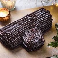 Bánh khúc cây có hình dáng giống khúc gỗ bị đốn hạ