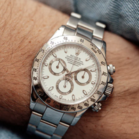 Cách Rolex cạnh tranh trong kỷ nguyên đồng hồ thông minh