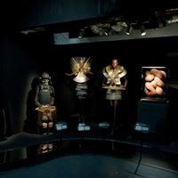 Triển lãm “Iris van Herpen: Sculpting the Senses” ở bảo tàng Pháp