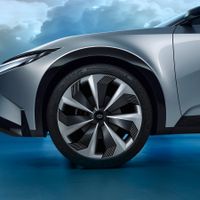 Chính thức trình làng xe điện Toyota Sport Crossover Concept thiết kế sành điệu