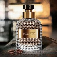Top-10-chai-nuoc-hoa-Valentino-duoc-ua-chuong-nhat-5.webp